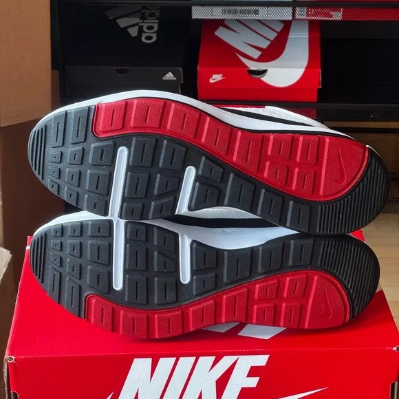 Nike Air Max AP - Picture 5 of 6